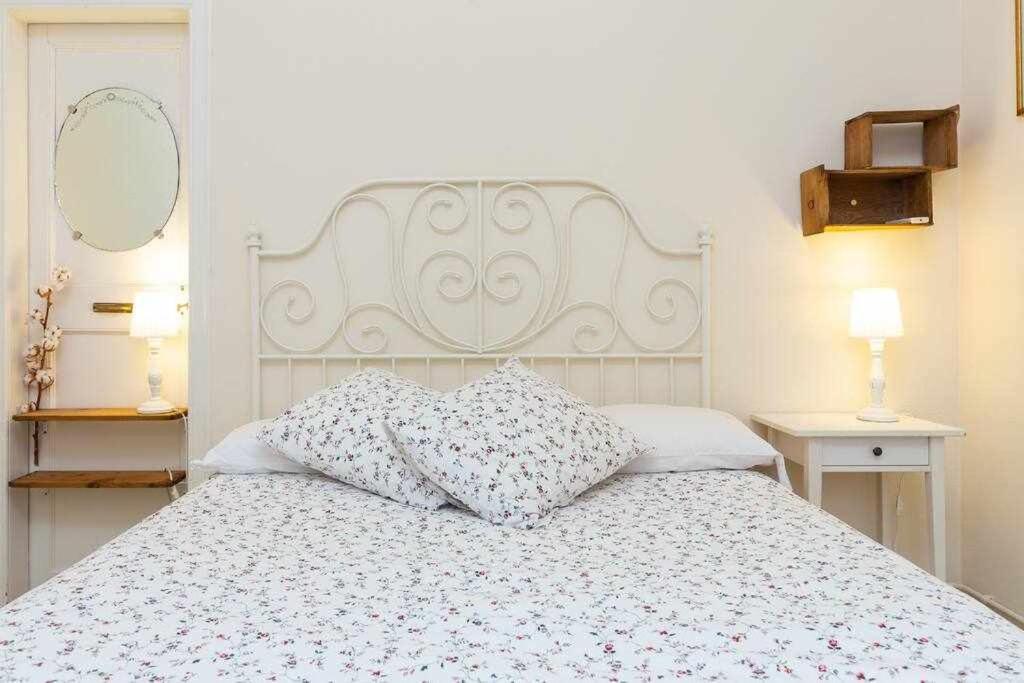 Cal Mateu 11 Huespedes Sagrada Familia Apartment Barcelona Bagian luar foto